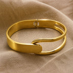 Minimalist Spring Gold Bracelet