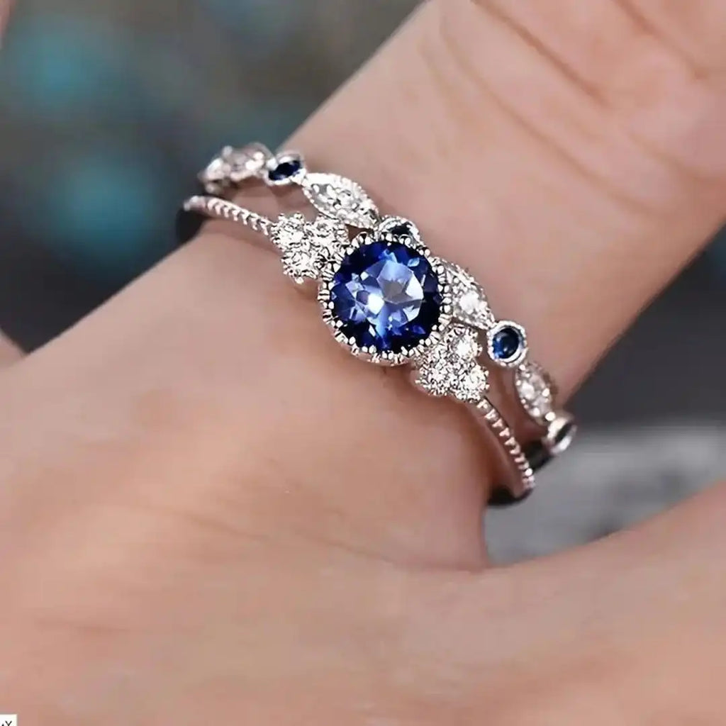 Avelisse Moraziel Gold Ring Set